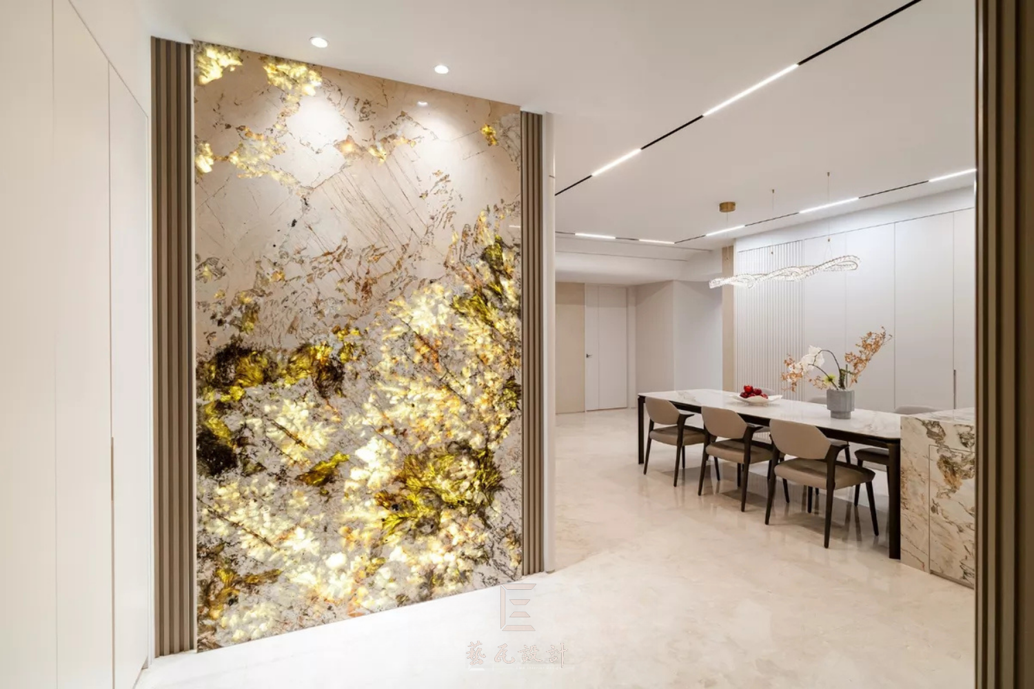 中島兼餐桌怎麼規劃？10個實景設計靈感，打造料理與餐敘的完美場域