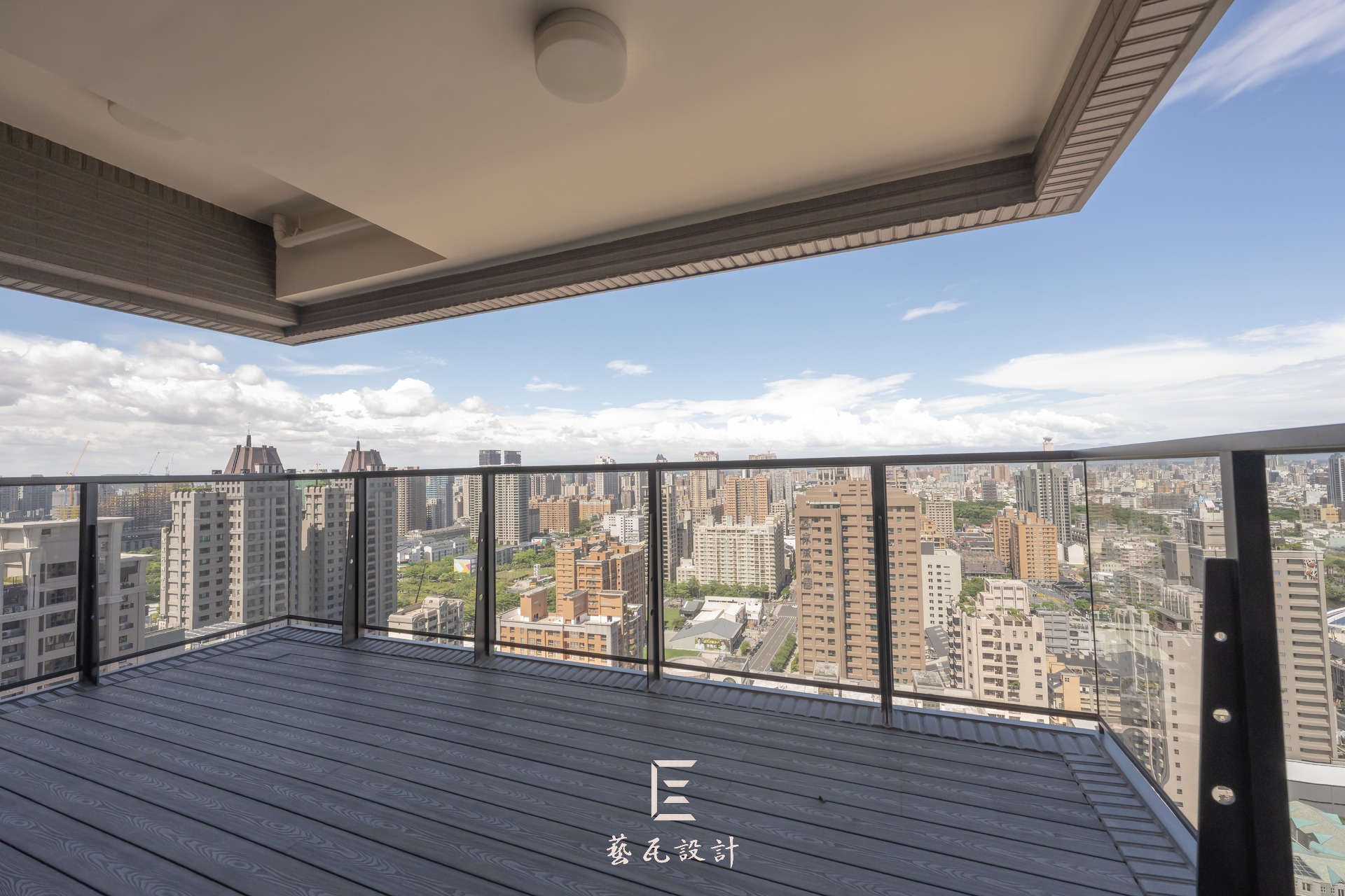 EWA072 陽台